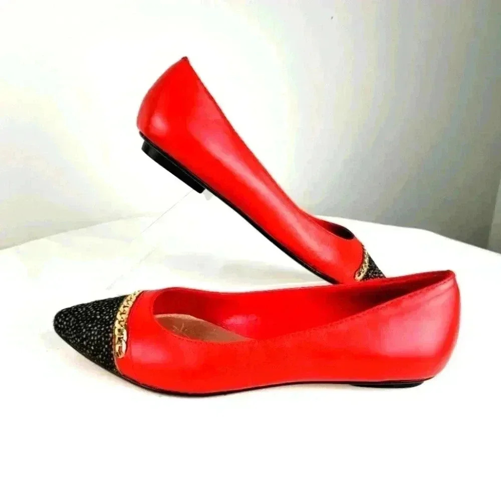 White house Black market Flat Shoes